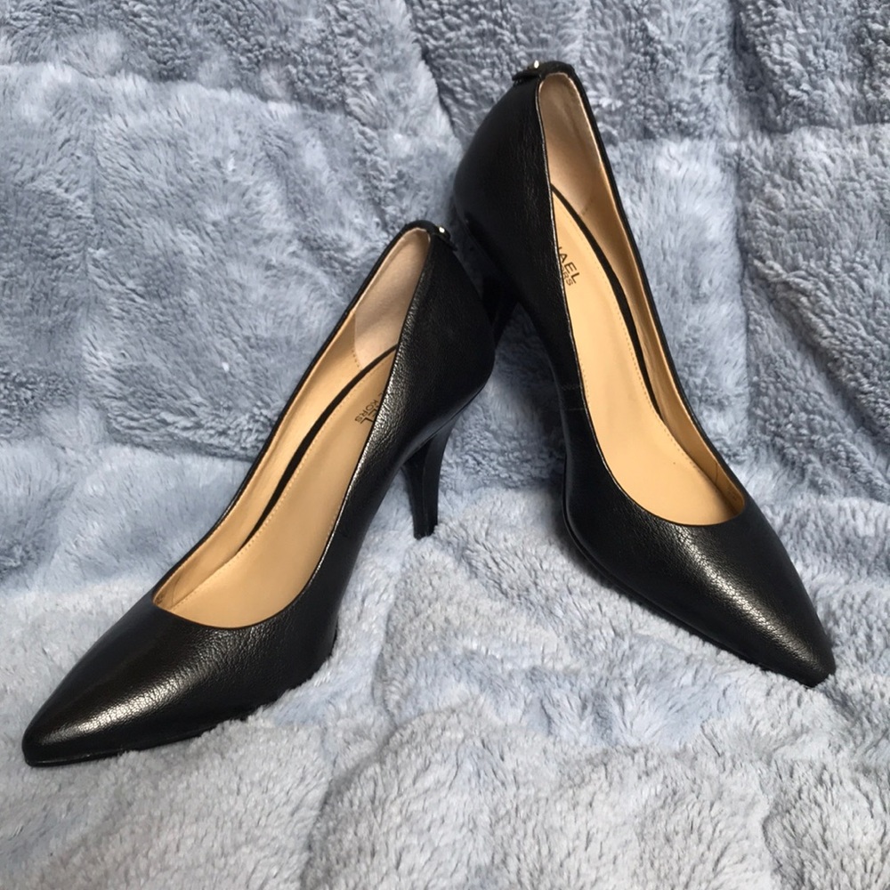 Michael by Michael Kors black pumps Size 5.5